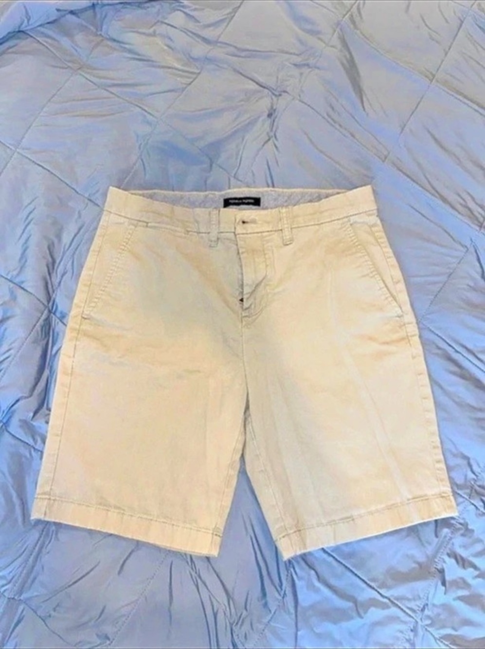 Tommy Hilfiger Flat Front Shorts in Beige Waist 31